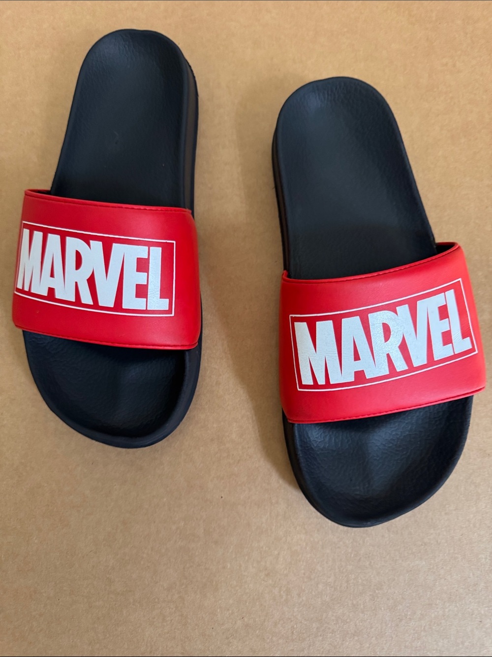 Marvel men’s size 11 Red and Black white Logo Slide Sandals